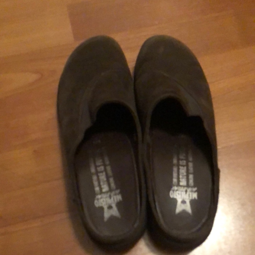 Mephisto suede brown mules